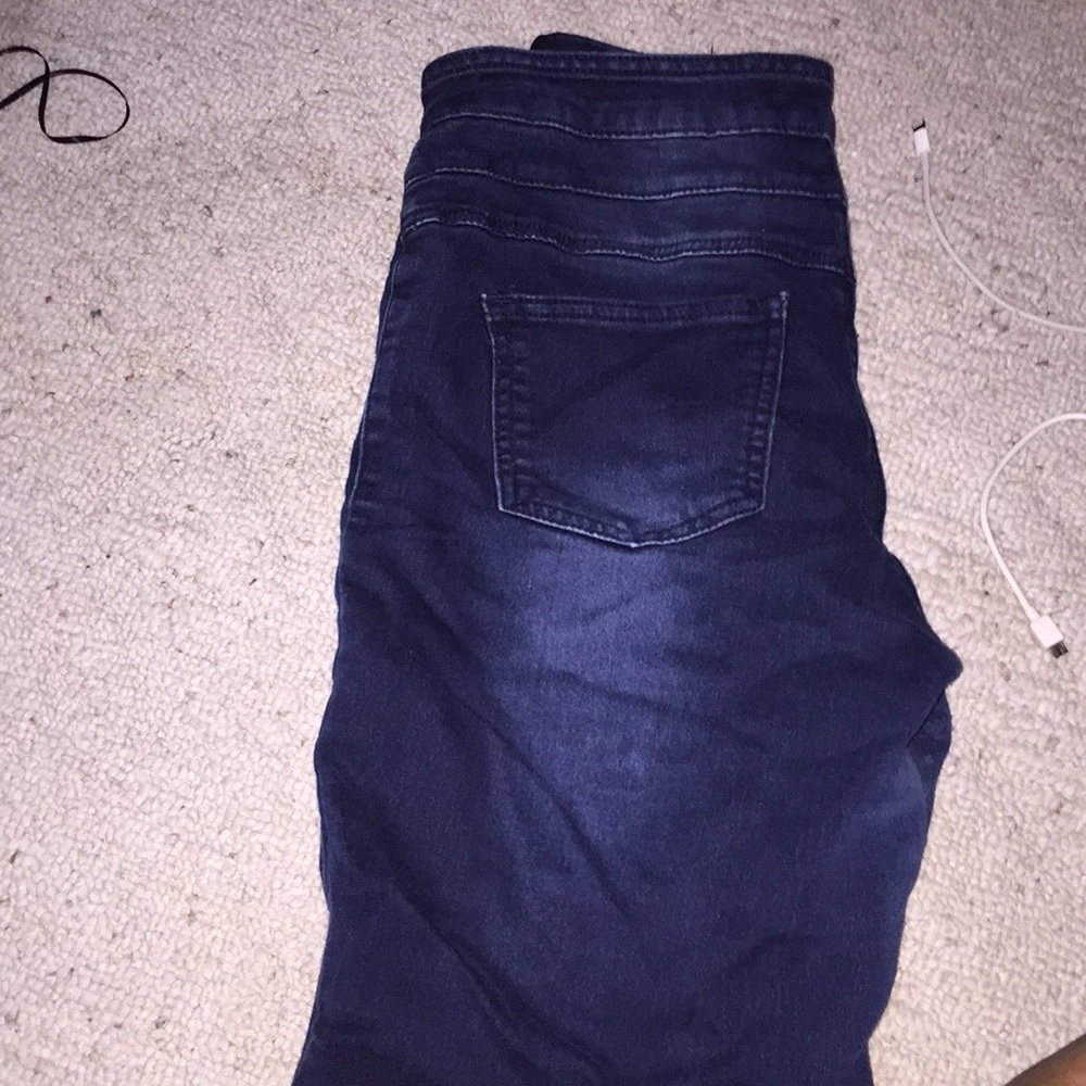 Jean - Picture 2 of 3